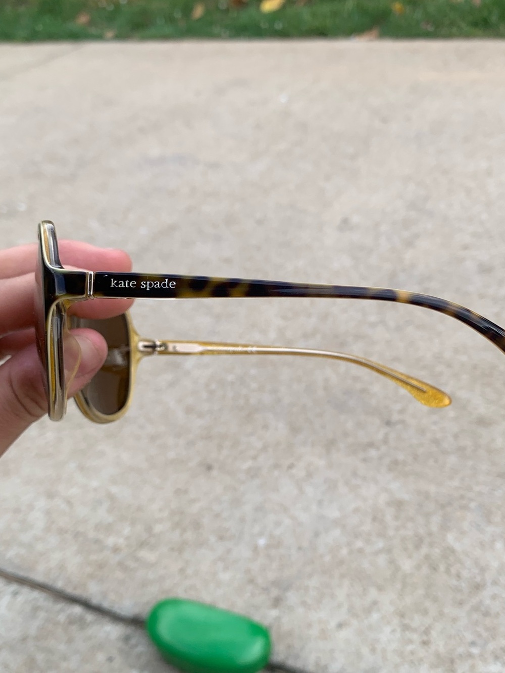 kate spade Tortoiseshell Sunglasses with Brown Lenses - Prescription - Picture 5 of 8